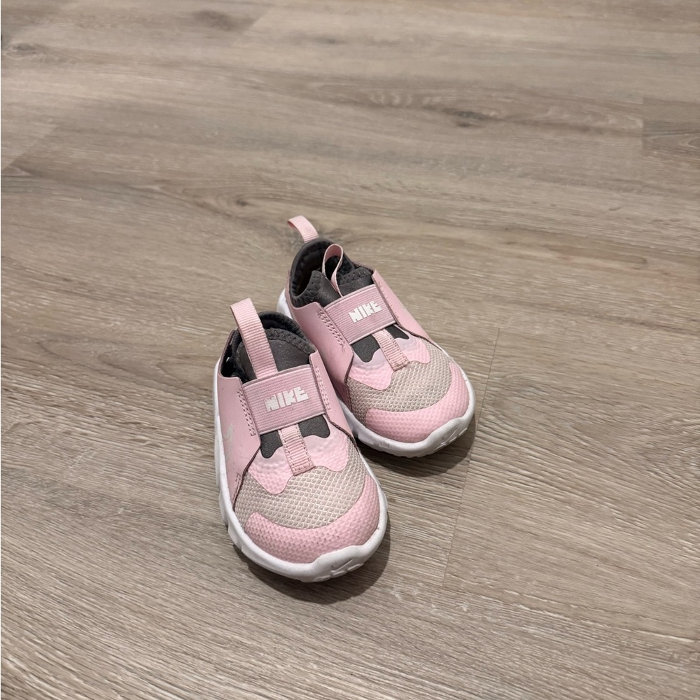 Nike Little Kids Pink and Cream Slip-On Sneakers
